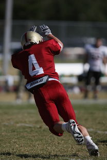 开云体育app注册-球队是否通过边路连续推进撕裂密集防守线路