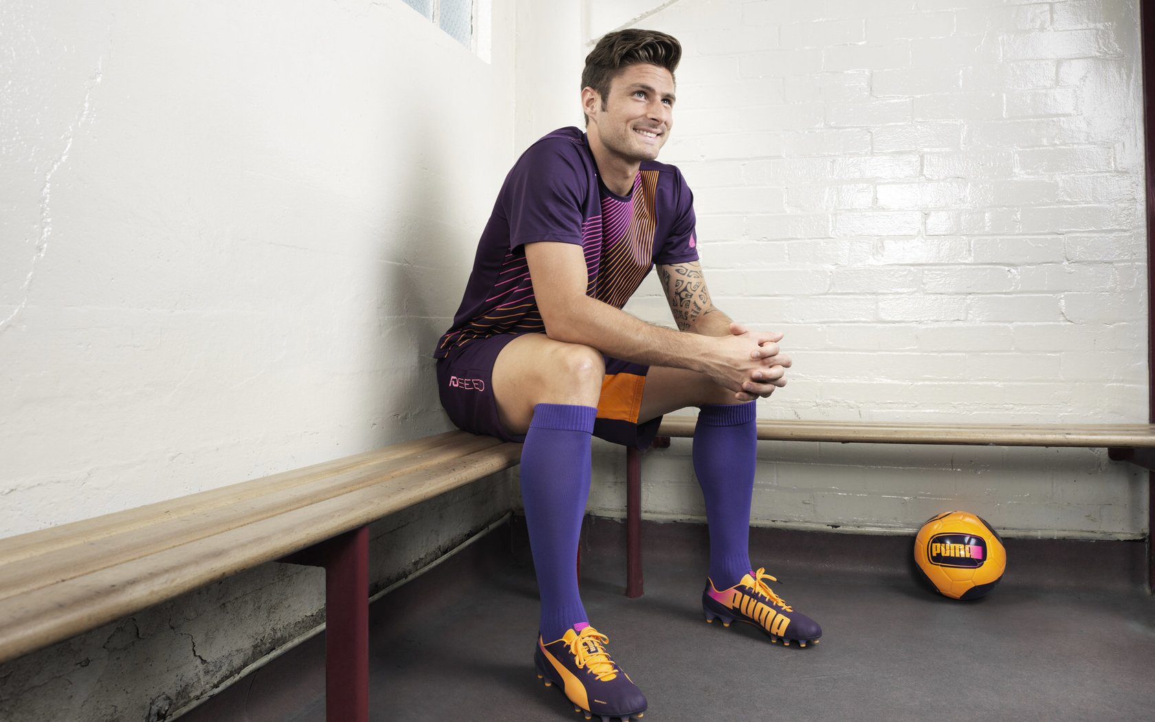 开云体育登录-关键战役前夕主帅召开闭门会议鼓舞全队士气